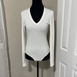 DREW Cream V-Neck Long Sleeve Bodysuit NWOT